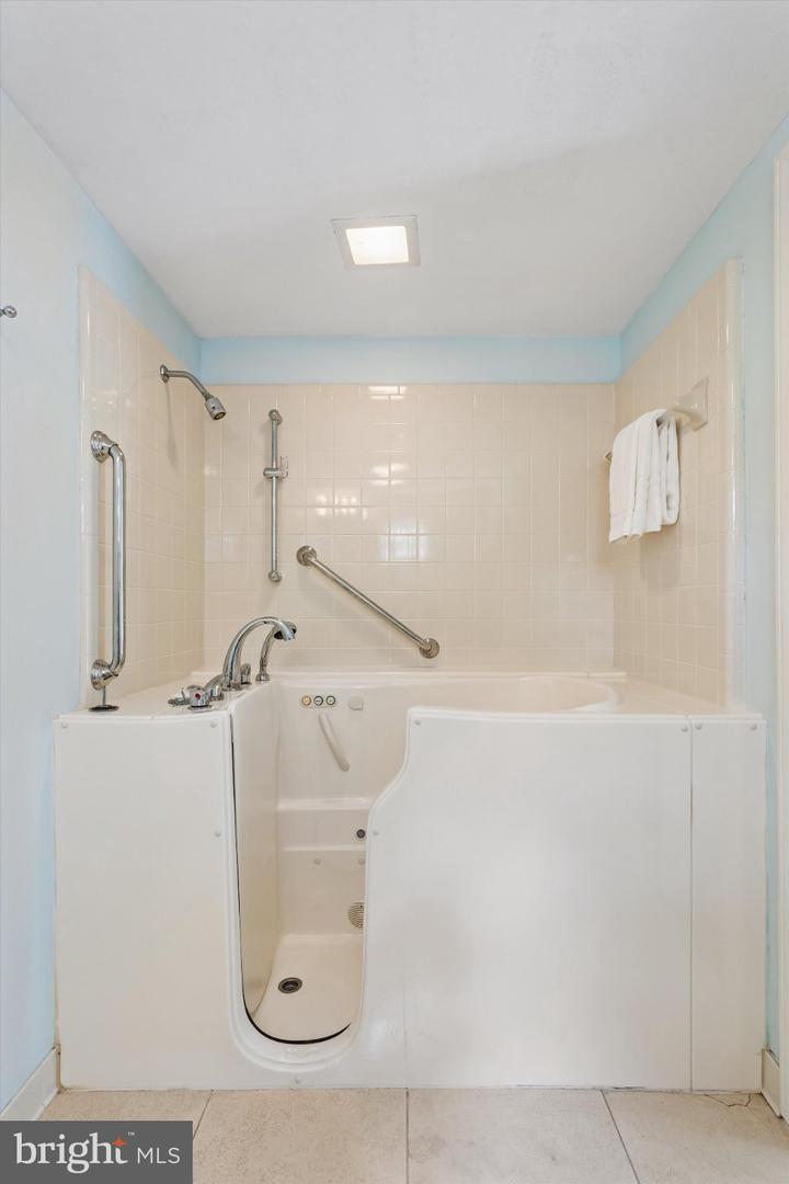 110 The Colony Property Photo 83