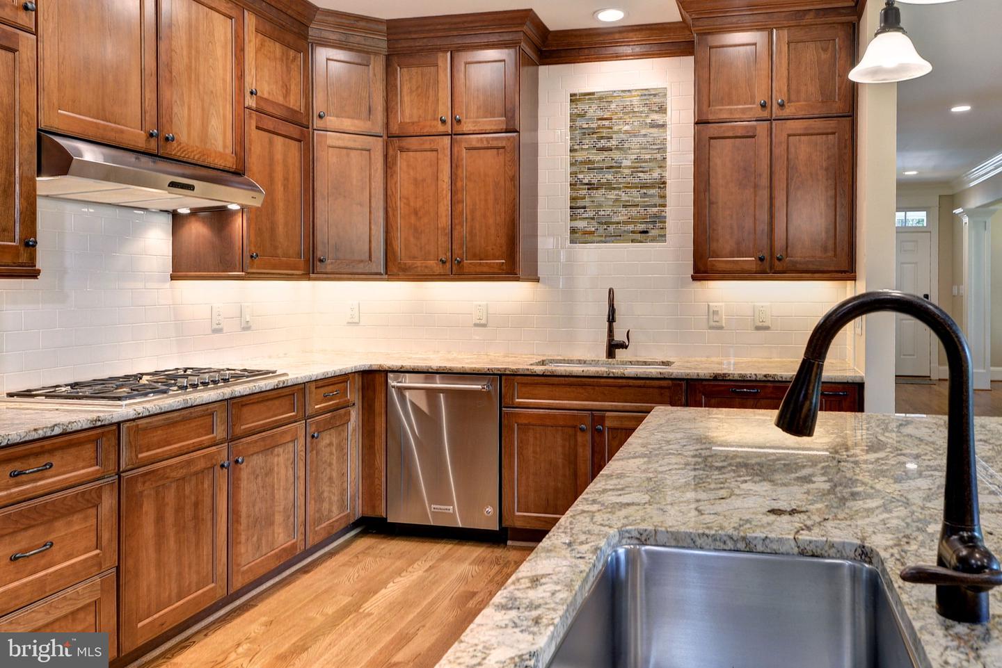 145 Hollinwell Property Photo 24