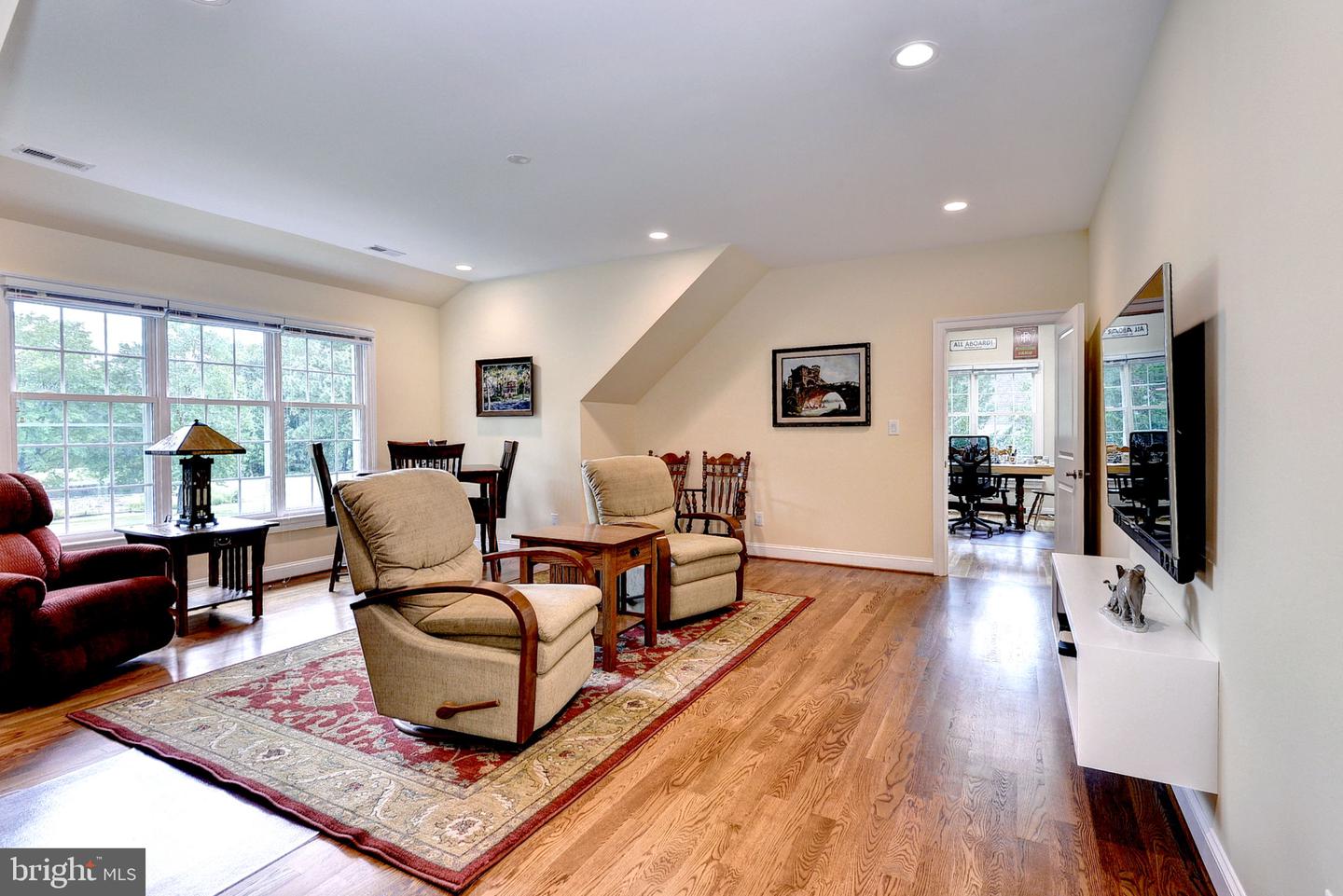 145 Hollinwell Property Photo 36