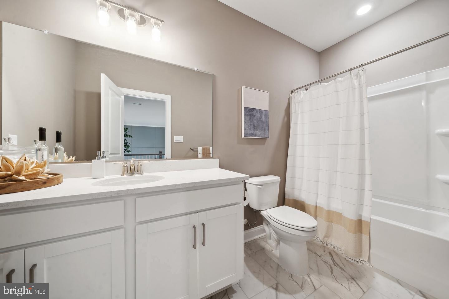 1324 Treviso Bay Property Photo 31