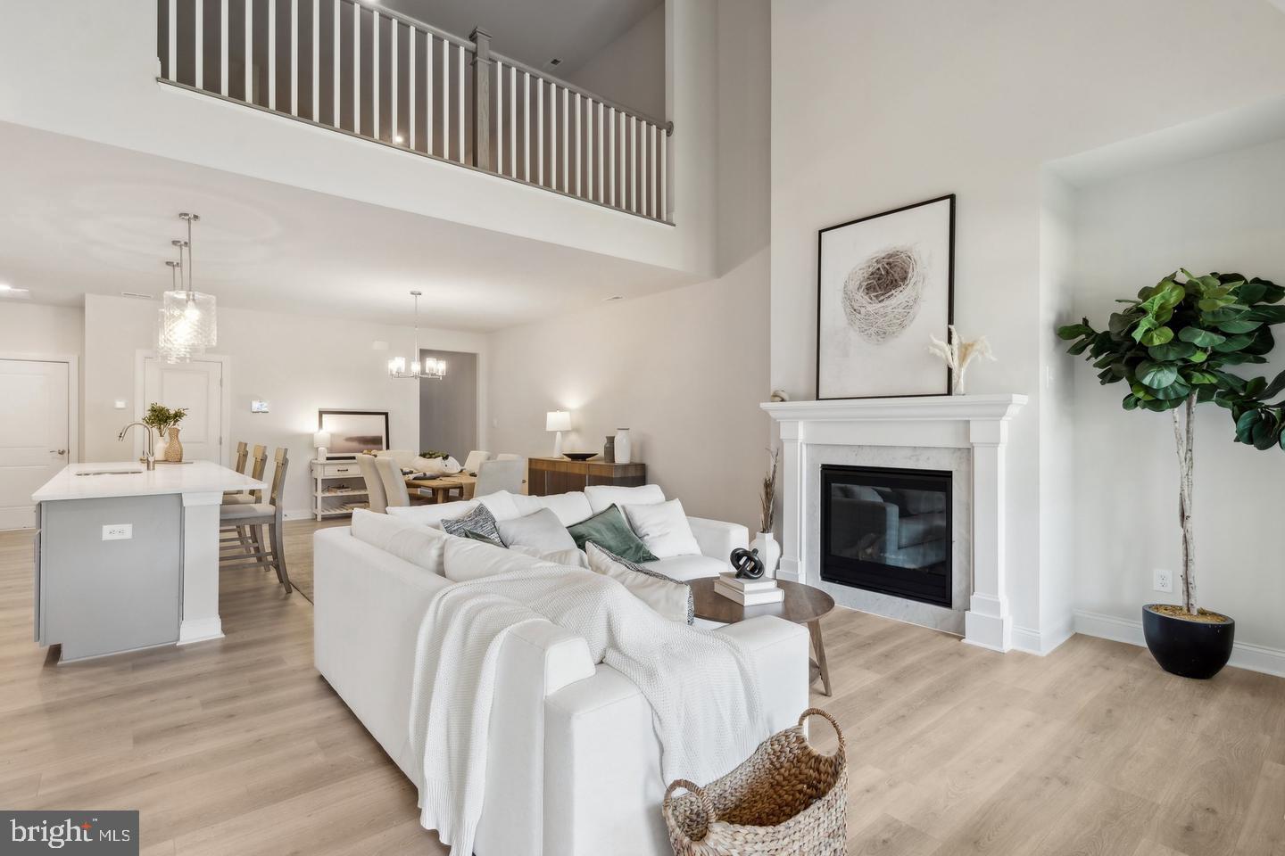 1328 Treviso Bay Property Photo 17