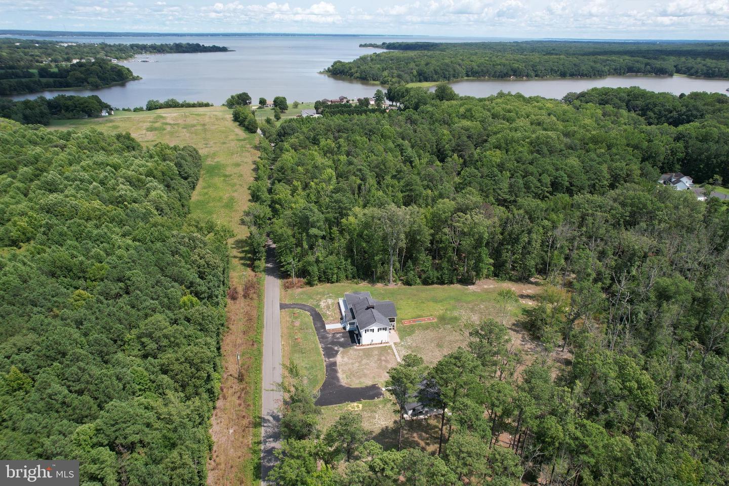 16028 Brickhouse Rd Property Photo
