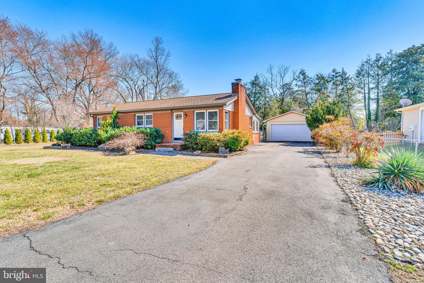17004 10th St Property Photo