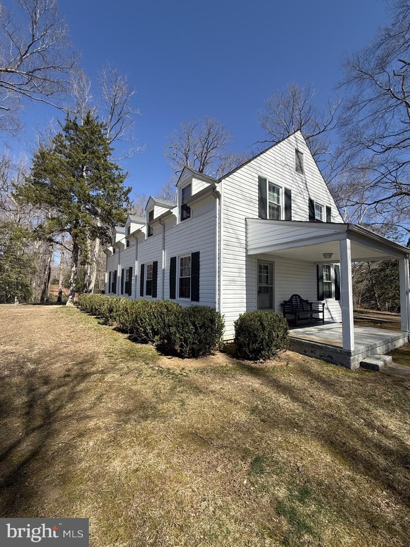 12111 East Gate Ln Property Photo