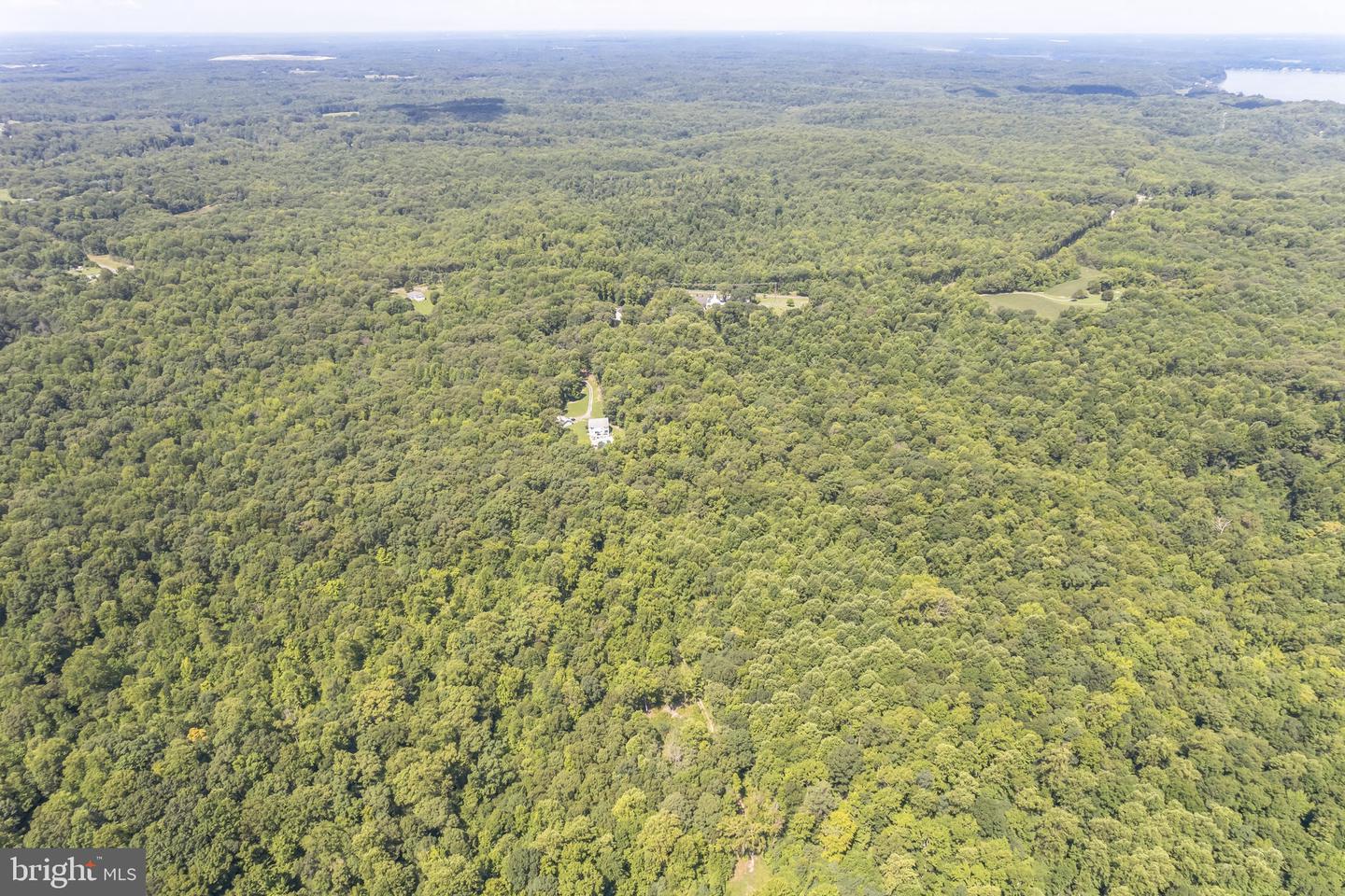 Belle Dr Property Photo 1