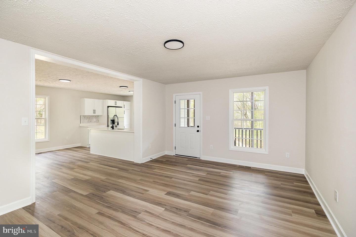 9076 Strawberry Hill Road Property Photo 2