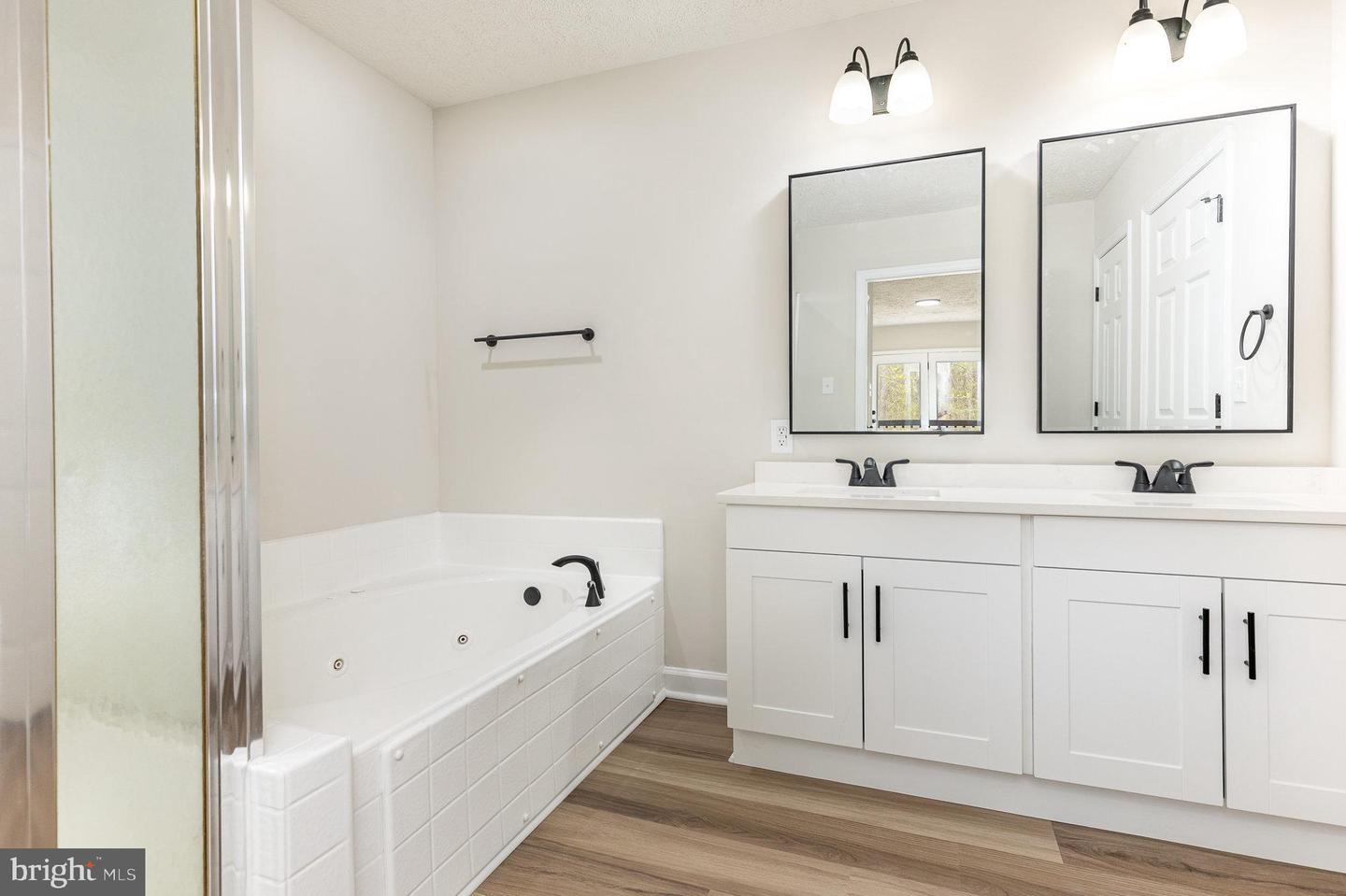 9076 Strawberry Hill Road Property Photo 17