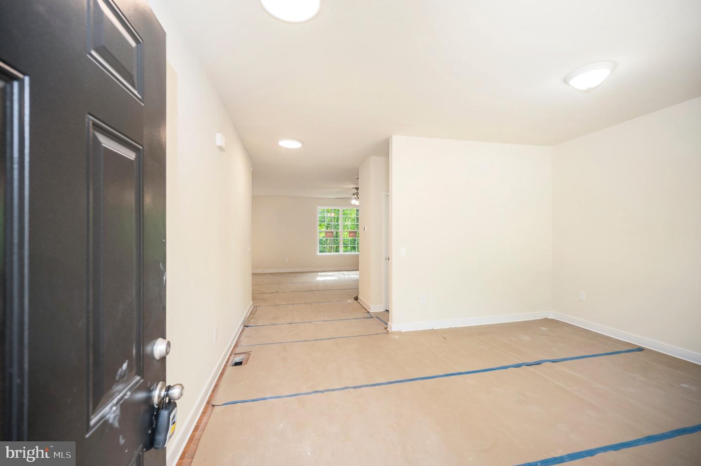 6077 Hamlin Cir Property Photo 9