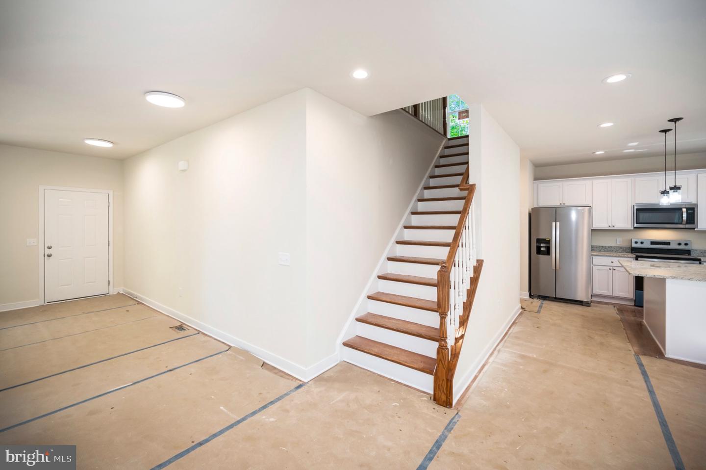 6077 Hamlin Cir Property Photo 17