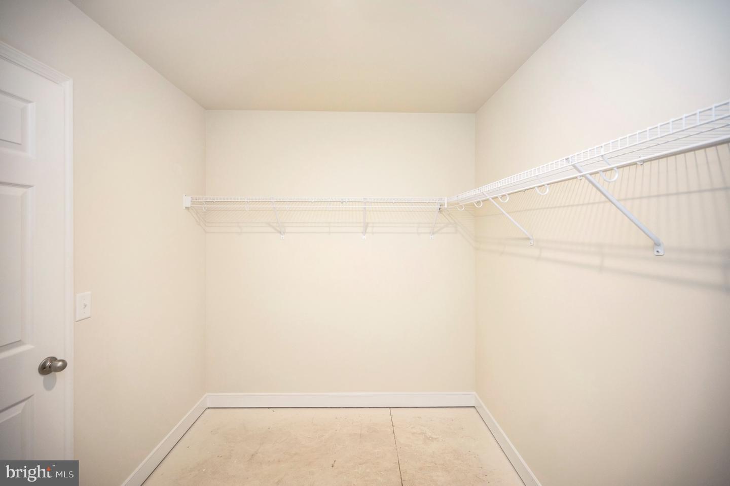 6077 Hamlin Cir Property Photo 31