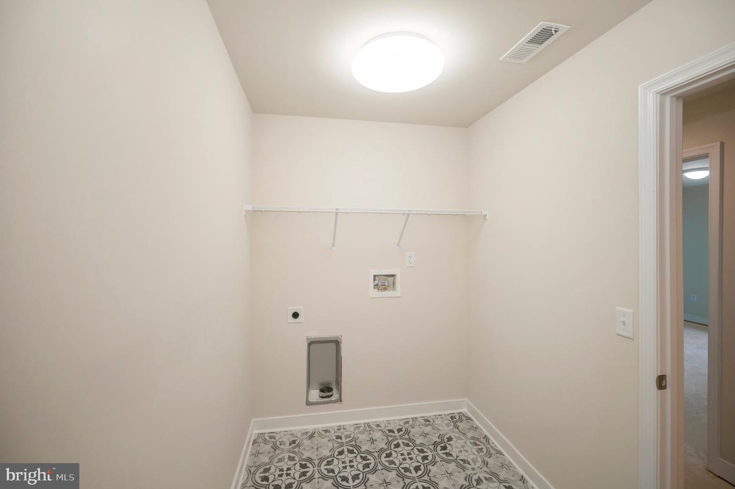 6077 Hamlin Cir Property Photo 38