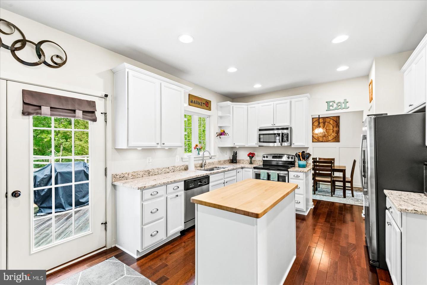 6731 Ginseng Ln Property Photo 13