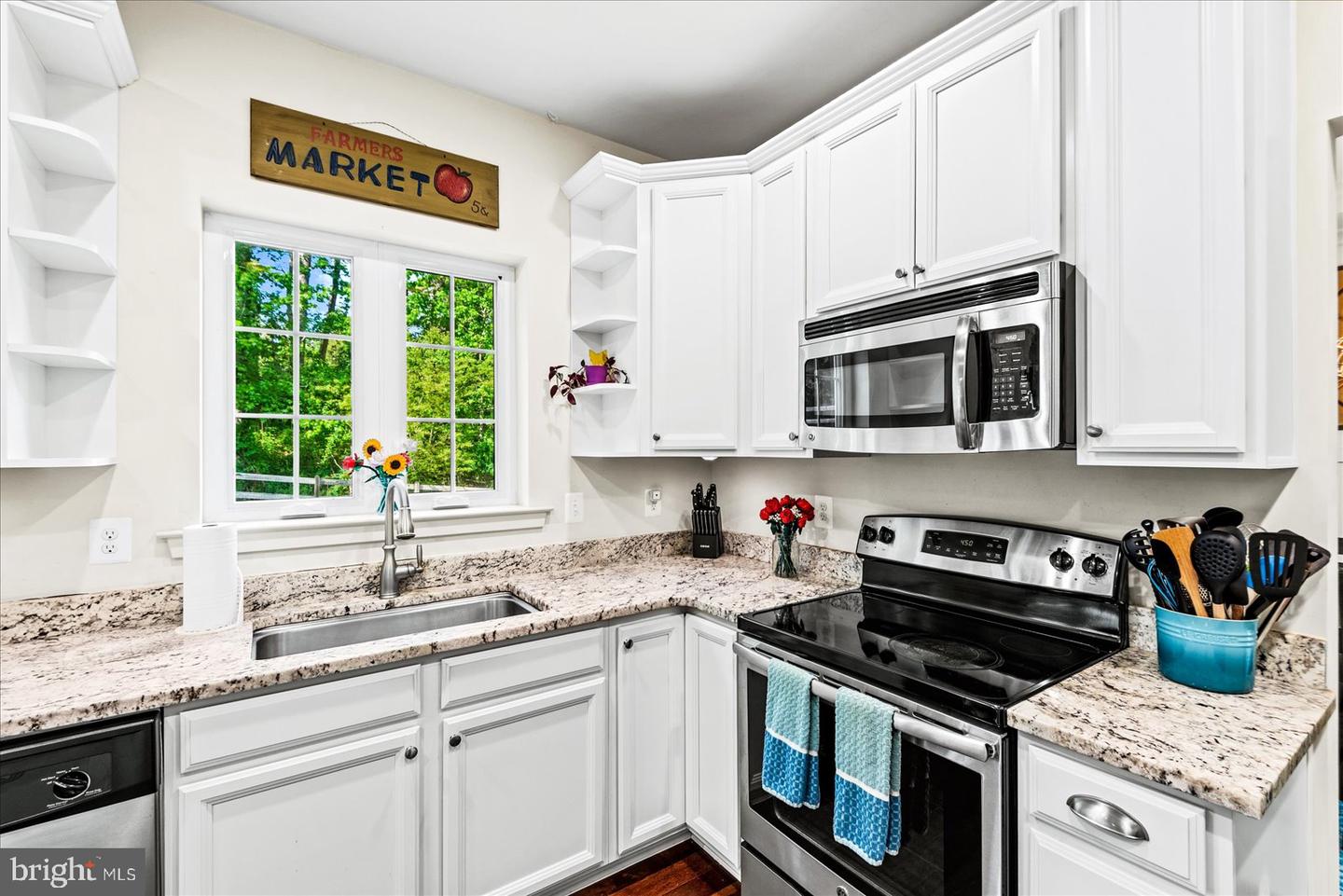 6731 Ginseng Ln Property Photo 16