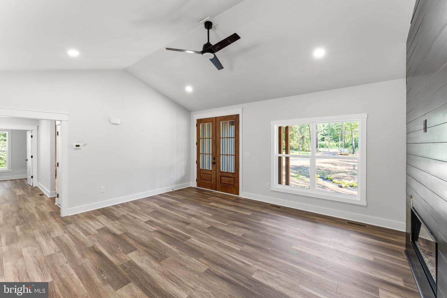 8138 Windsor Dr. Property Photo 13
