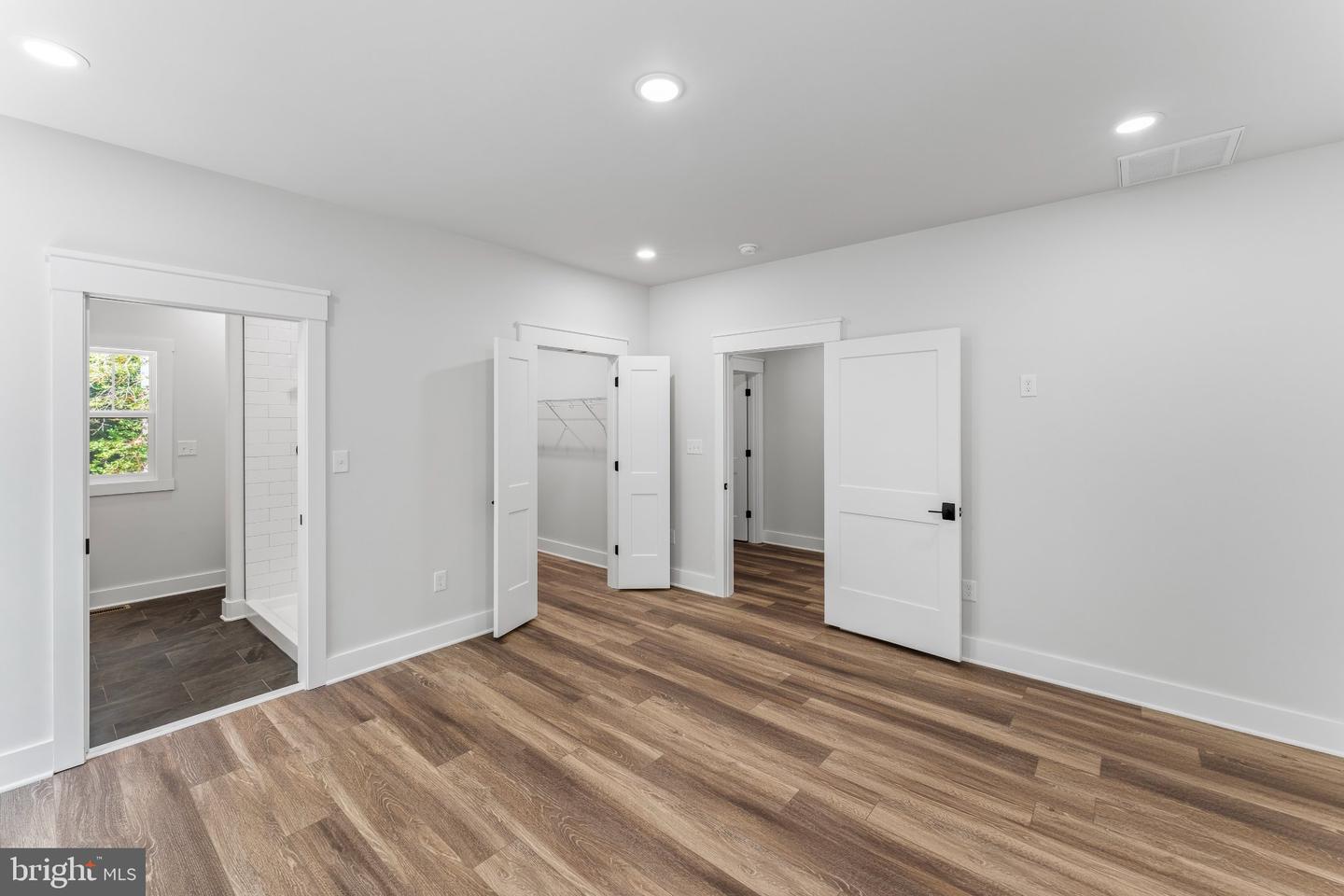 8138 Windsor Dr. Property Photo 30