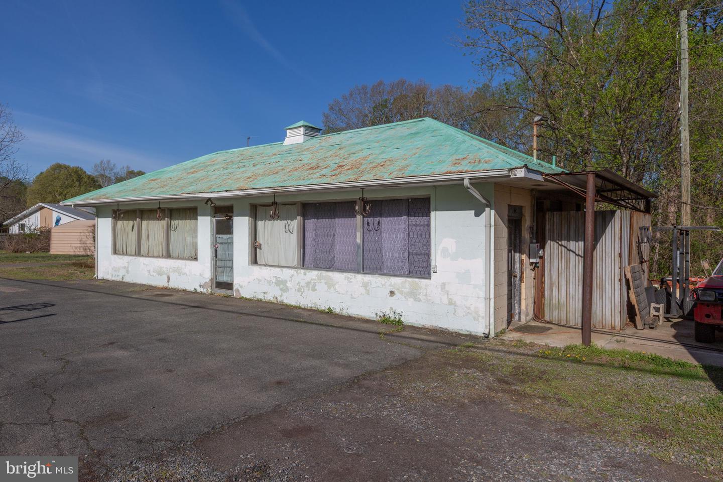 8294 And 8286 James Madison Pkwy Property Photo 13