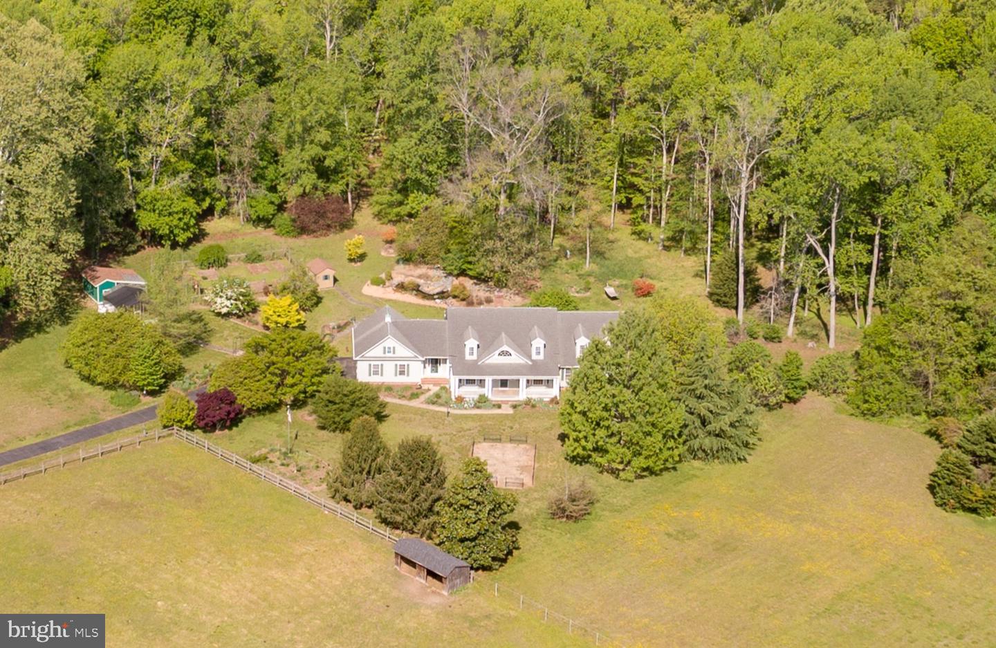 8612 Sandy Beach Ln Property Photo 1