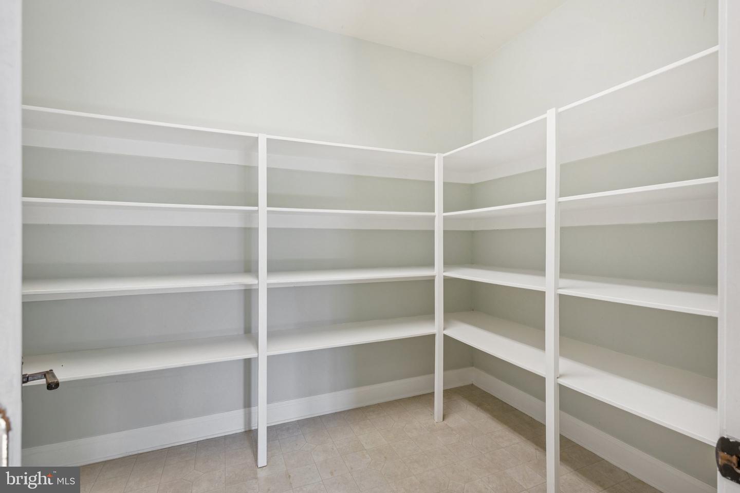 8612 Sandy Beach Ln Property Photo 9