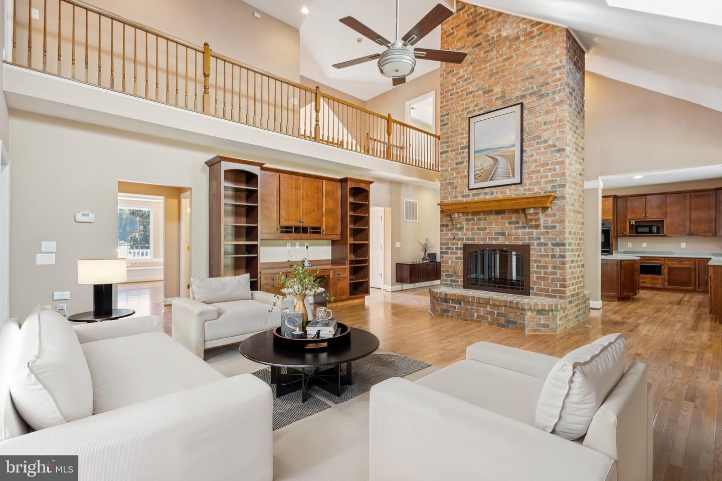 8612 Sandy Beach Ln Property Photo 10