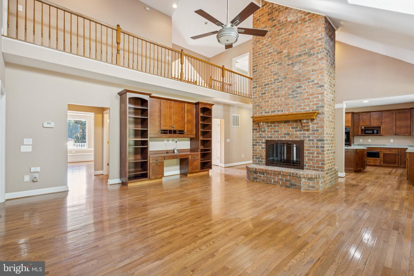 8612 Sandy Beach Ln Property Photo 11