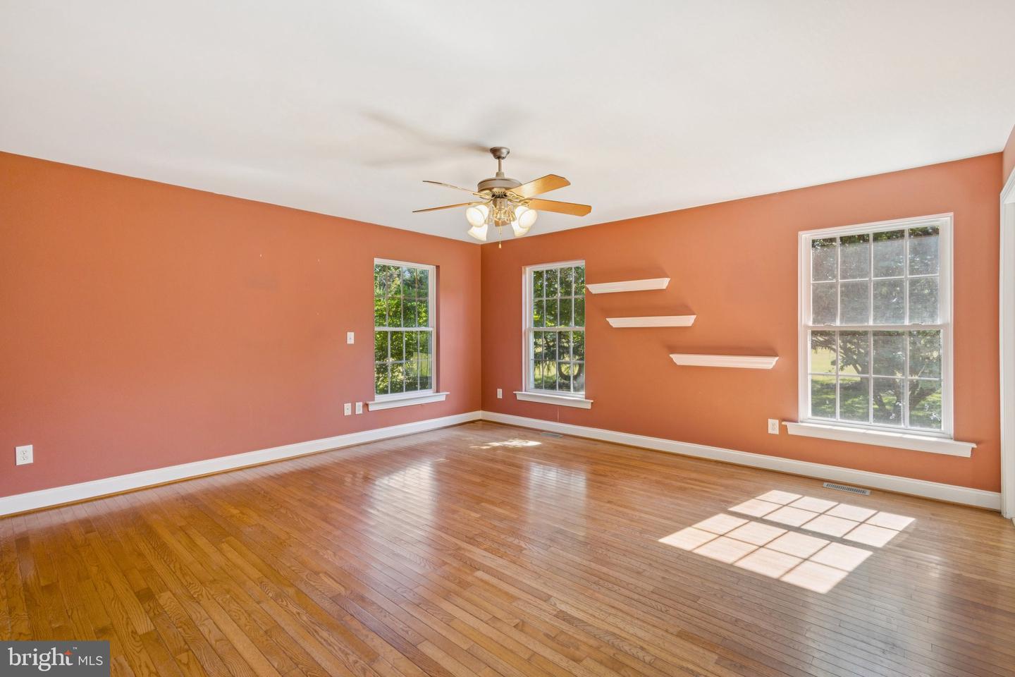 8612 Sandy Beach Ln Property Photo 24