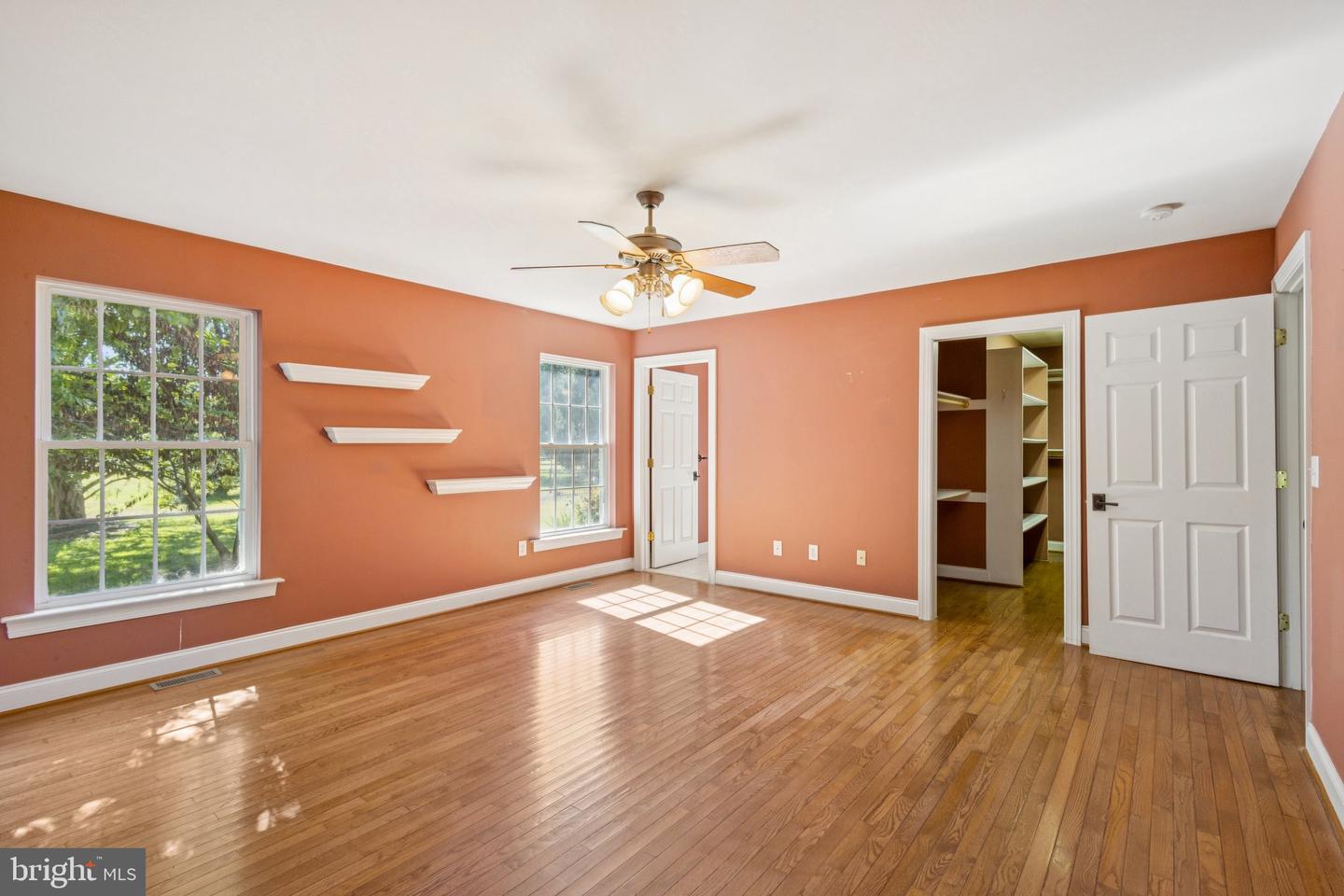 8612 Sandy Beach Ln Property Photo 25