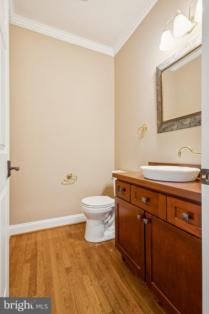 8612 Sandy Beach Ln Property Photo 36