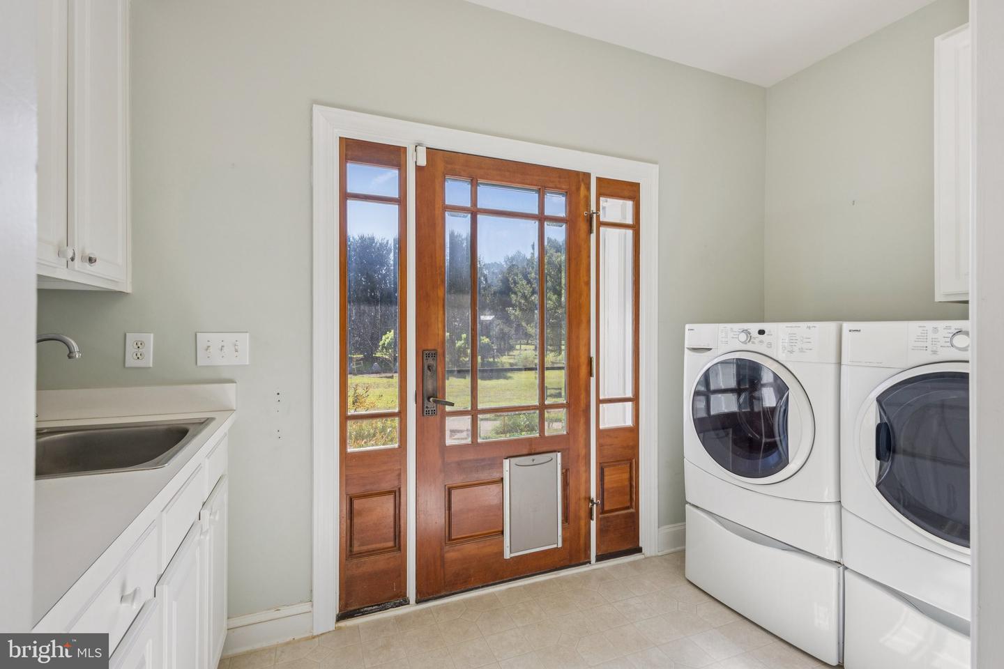 8612 Sandy Beach Ln Property Photo 37