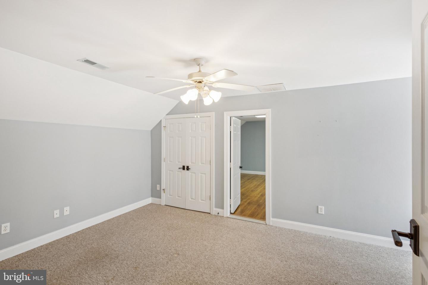 8612 Sandy Beach Ln Property Photo 40