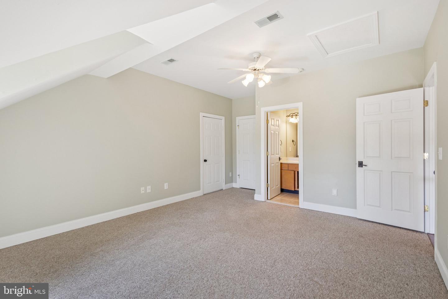 8612 Sandy Beach Ln Property Photo 49