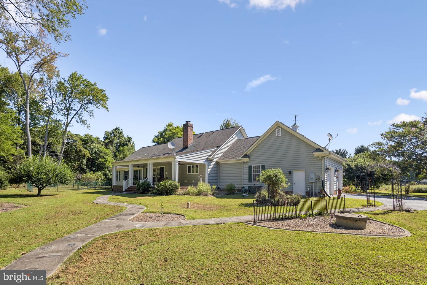 8612 Sandy Beach Ln Property Photo 54