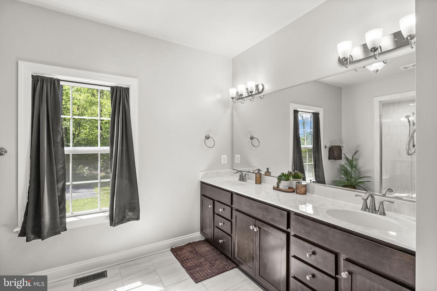 10776 Wisteria Ln Property Photo 27