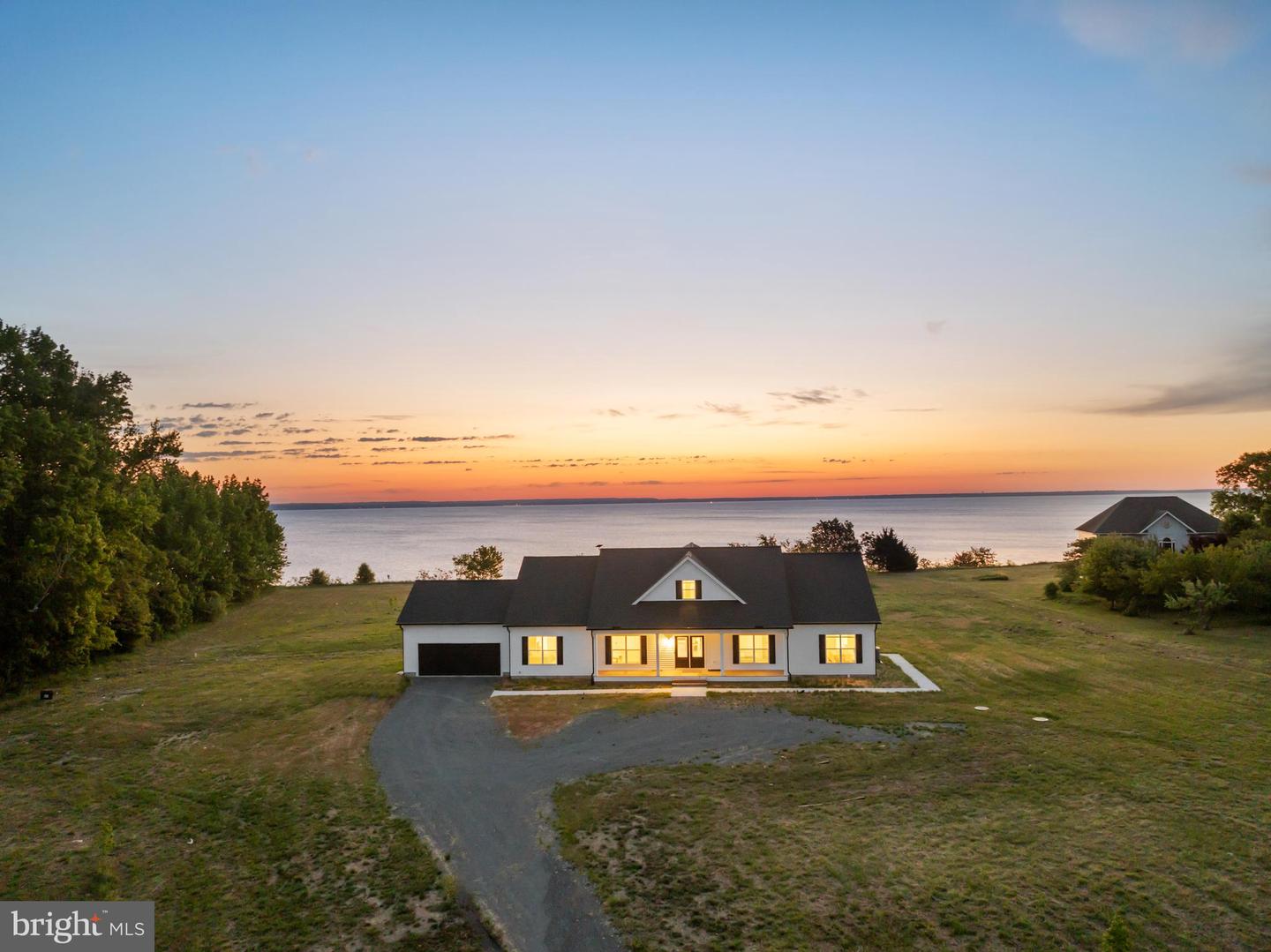 8641 Sandy Beach Ln Property Photo 1