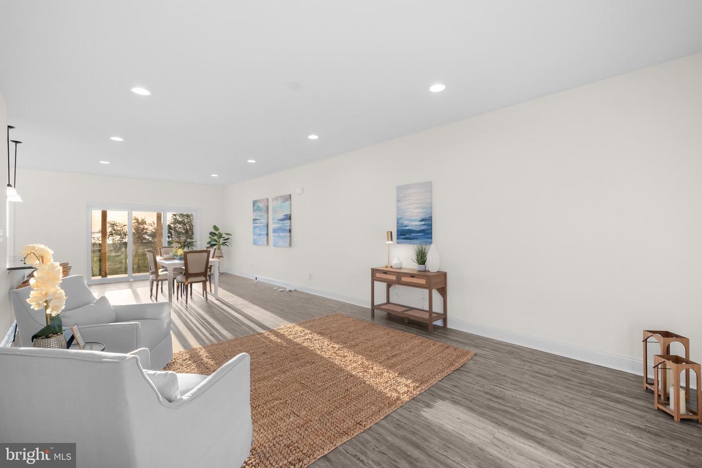 8641 Sandy Beach Ln Property Photo 13