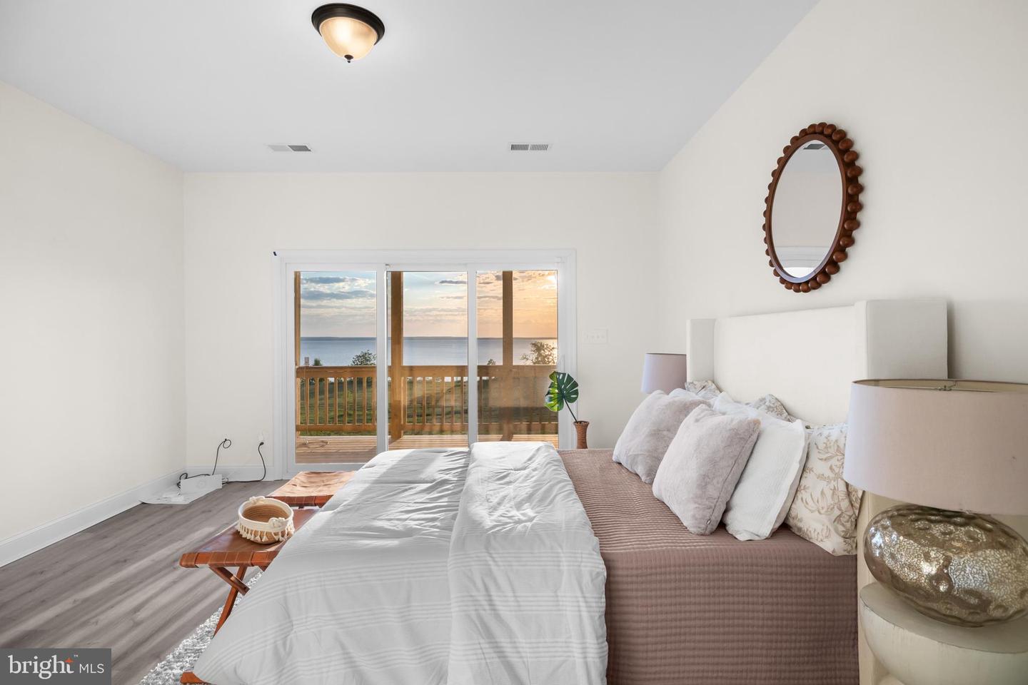 8641 Sandy Beach Ln Property Photo 40
