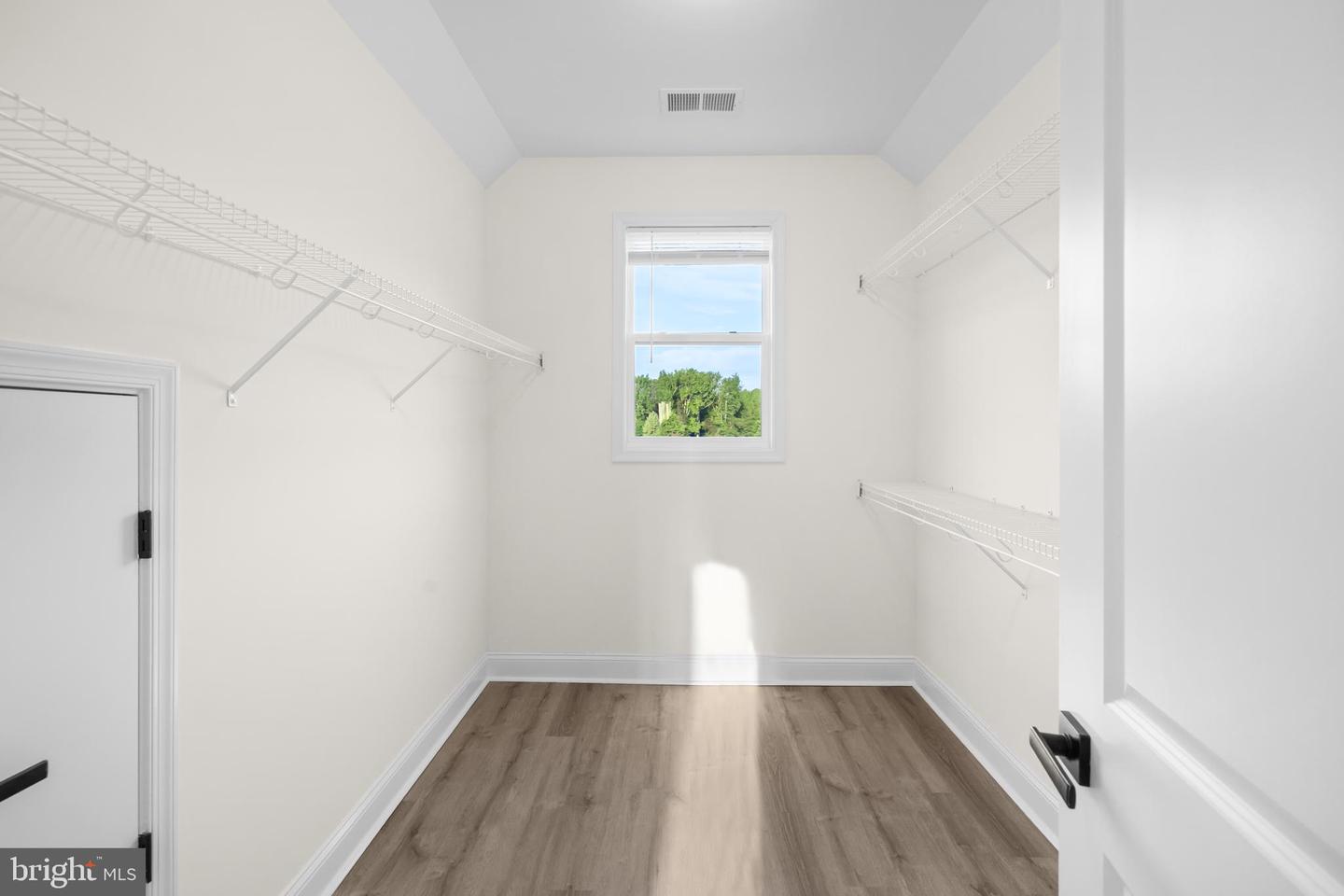 8641 Sandy Beach Ln Property Photo 45