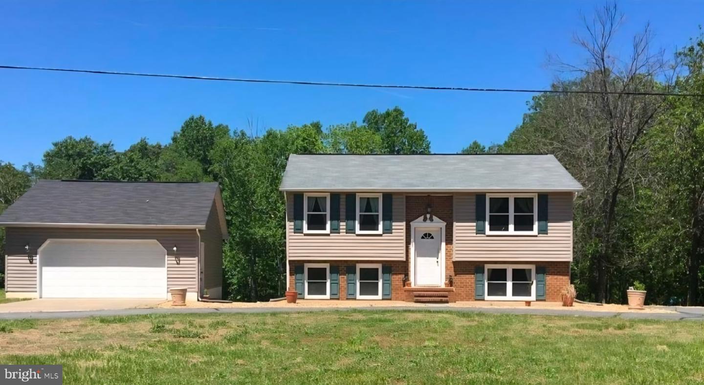 16085 Ridge Rd Property Photo 1