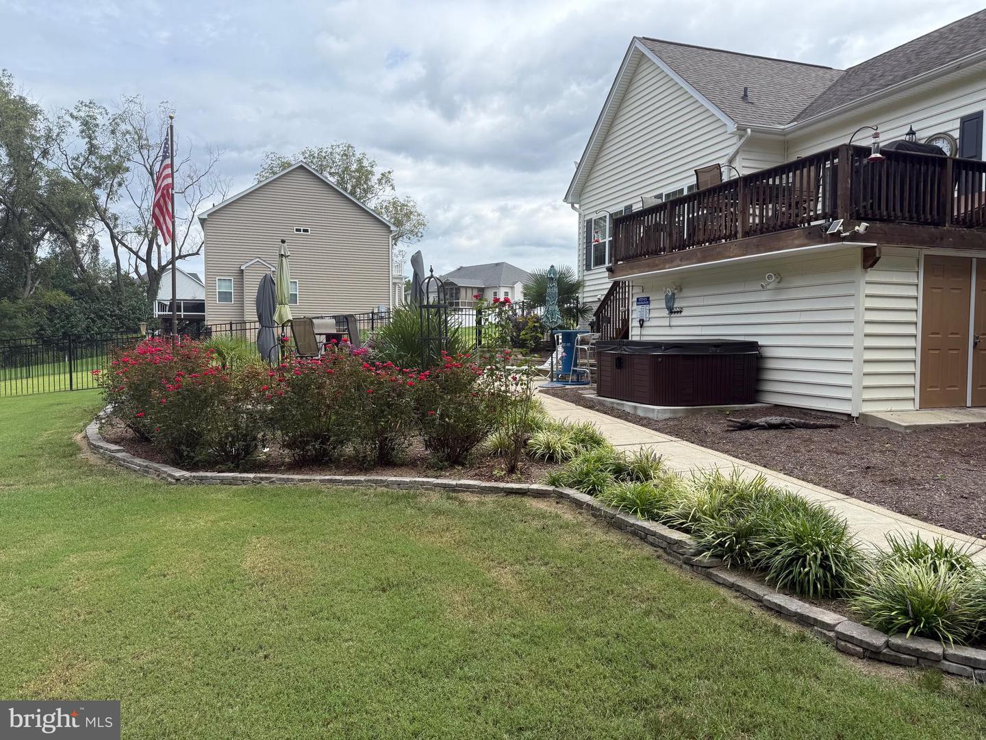 11417 Orchid Ln Property Photo 4