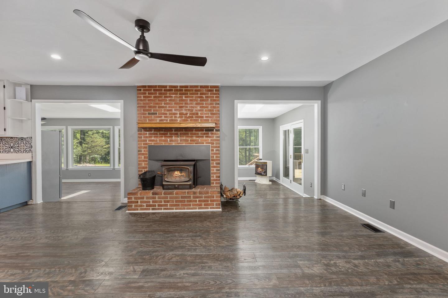 2381 Nancy Ln Property Photo 35