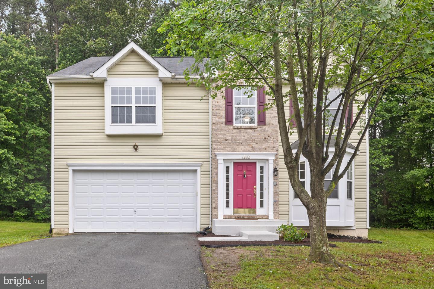 1262 Winfield Ct Property Photo 1