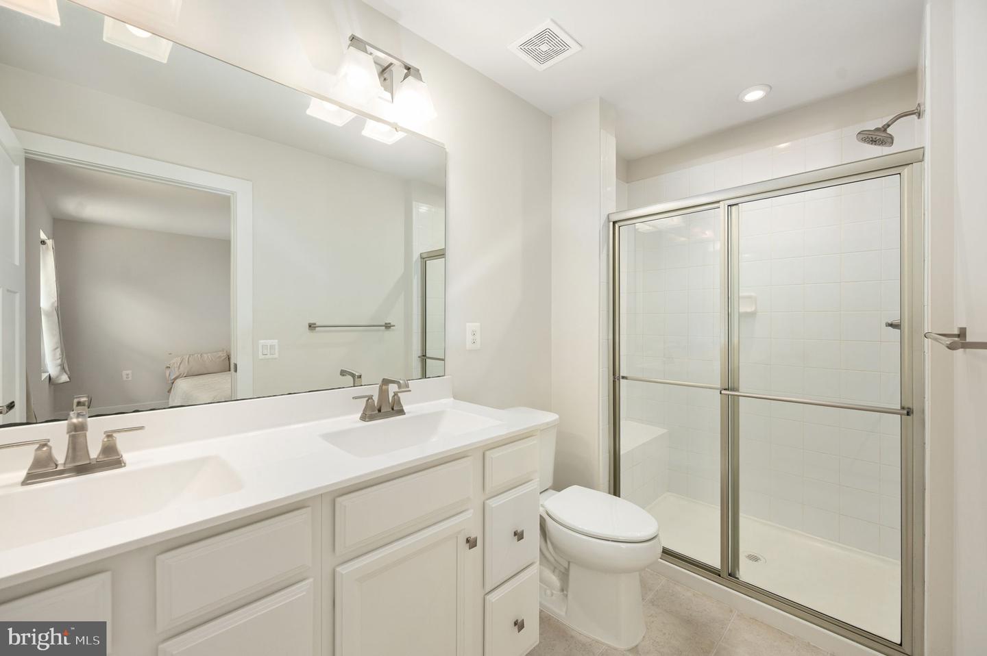 7106 Bagpipe Ln Property Photo 5