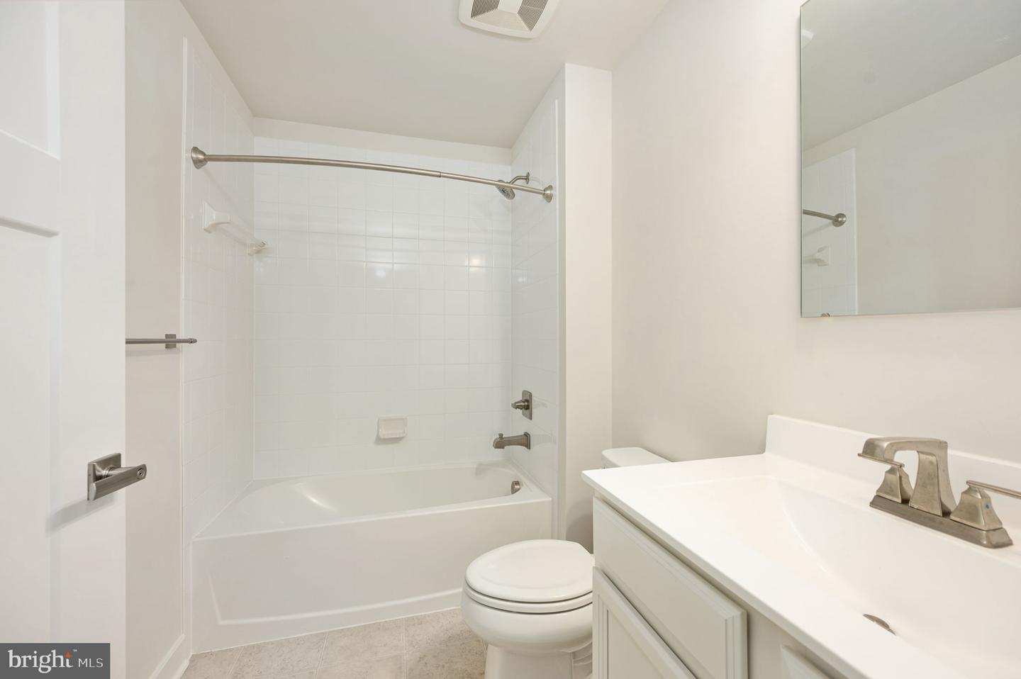 7106 Bagpipe Ln Property Photo 13