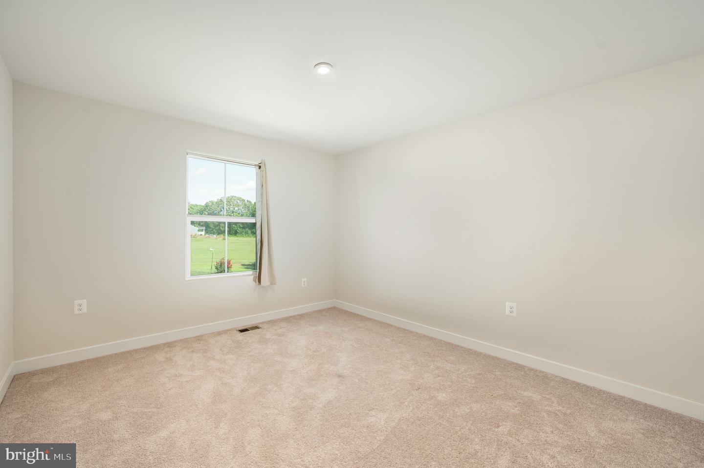7106 Bagpipe Ln Property Photo 15