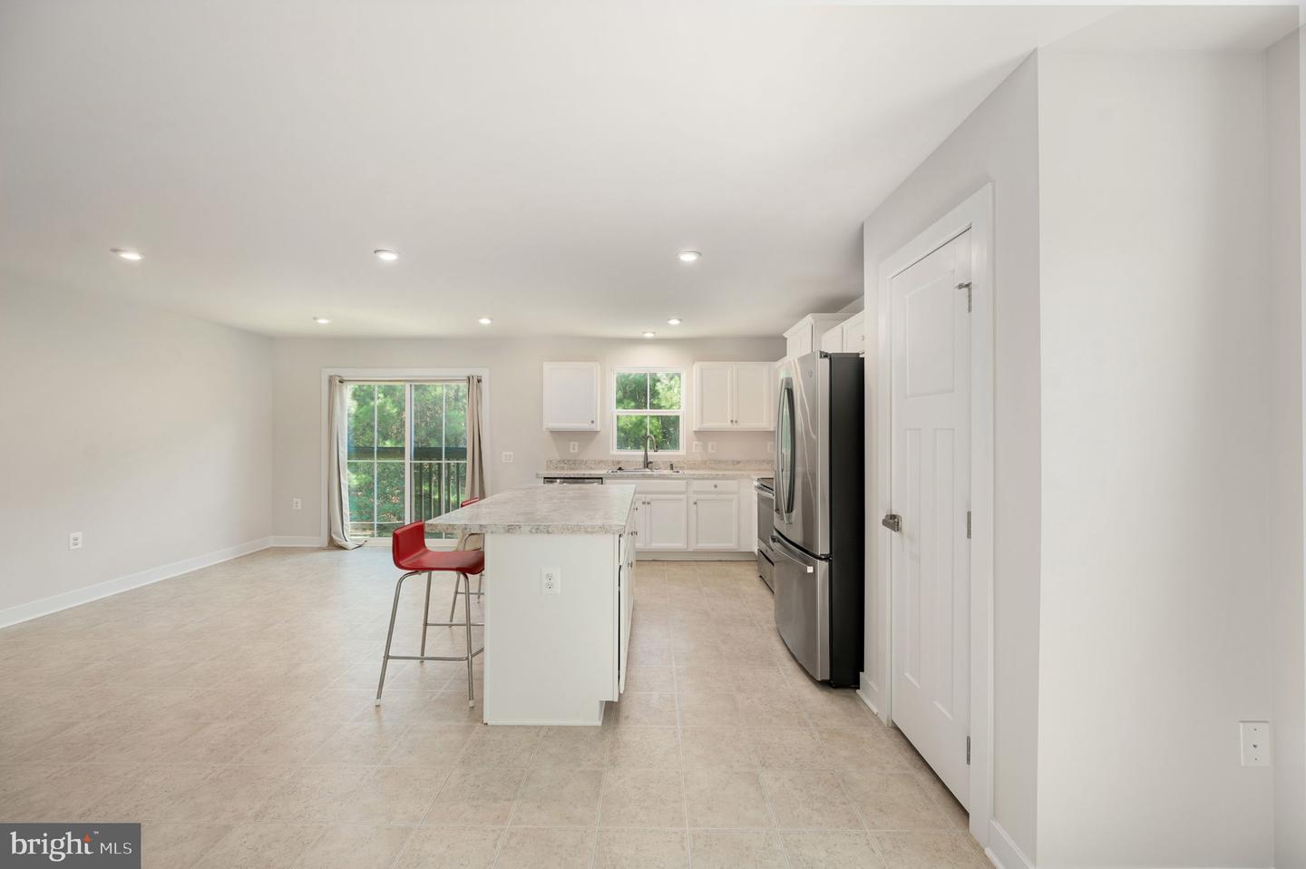 7106 Bagpipe Ln Property Photo 28
