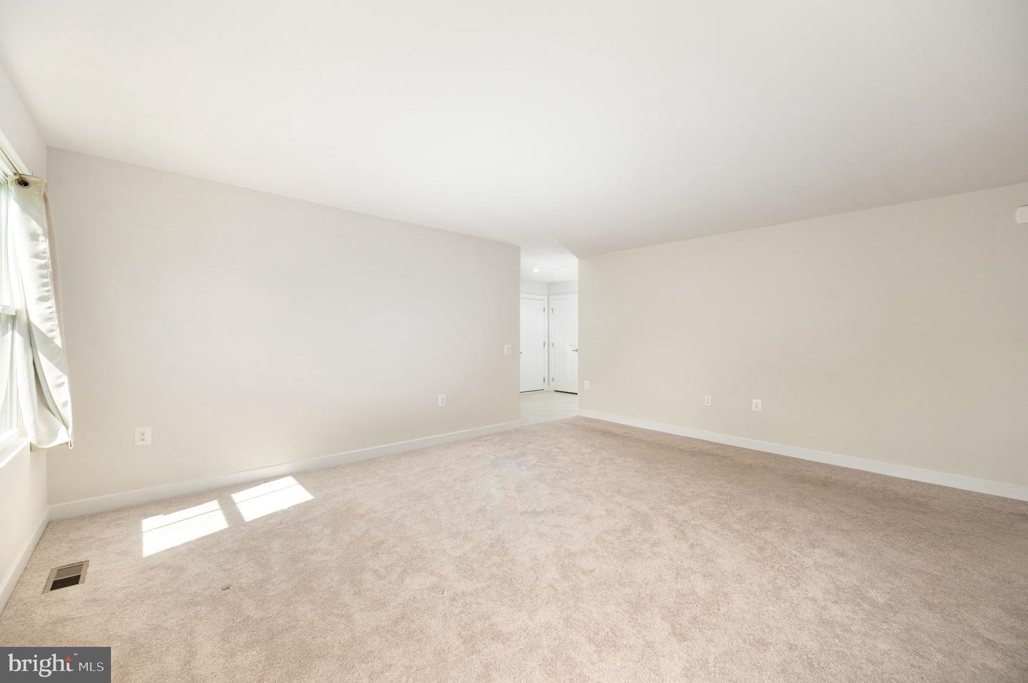 7106 Bagpipe Ln Property Photo 32