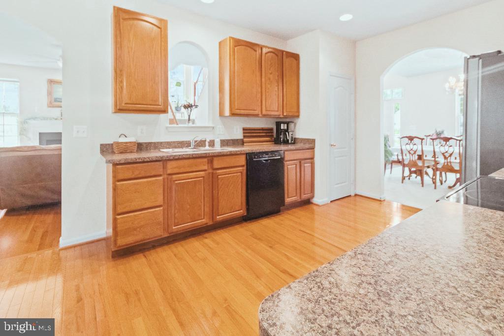 17088 Windward Ln Property Photo 7
