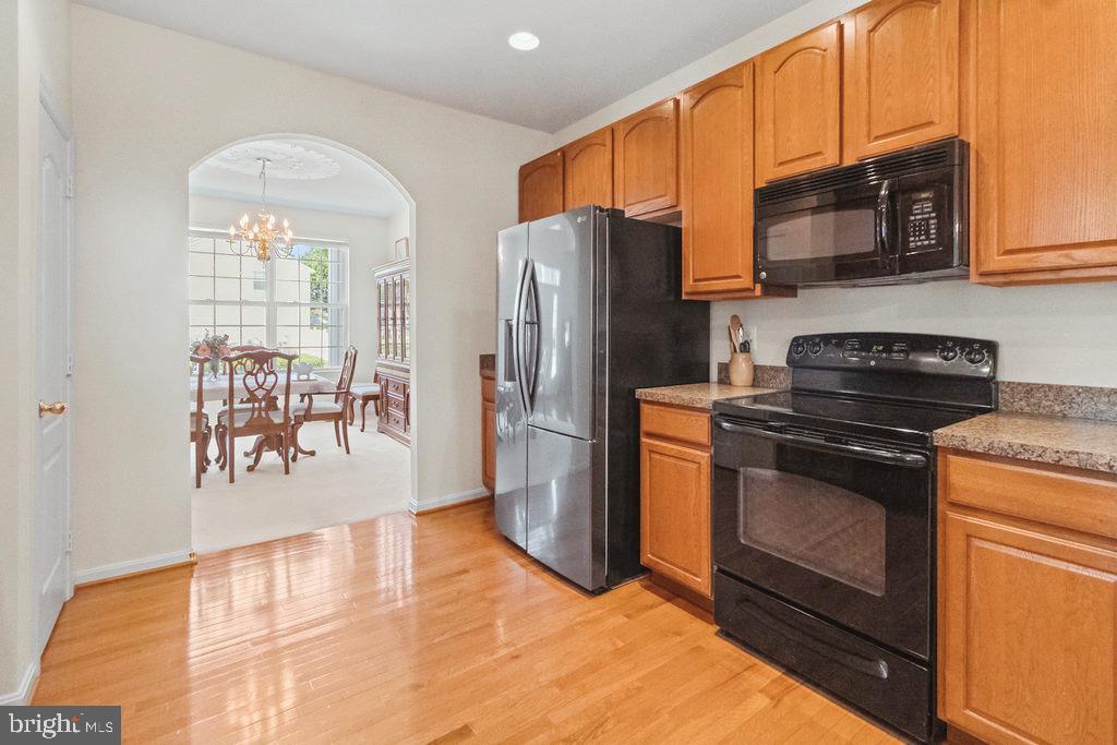 17088 Windward Ln Property Photo 9