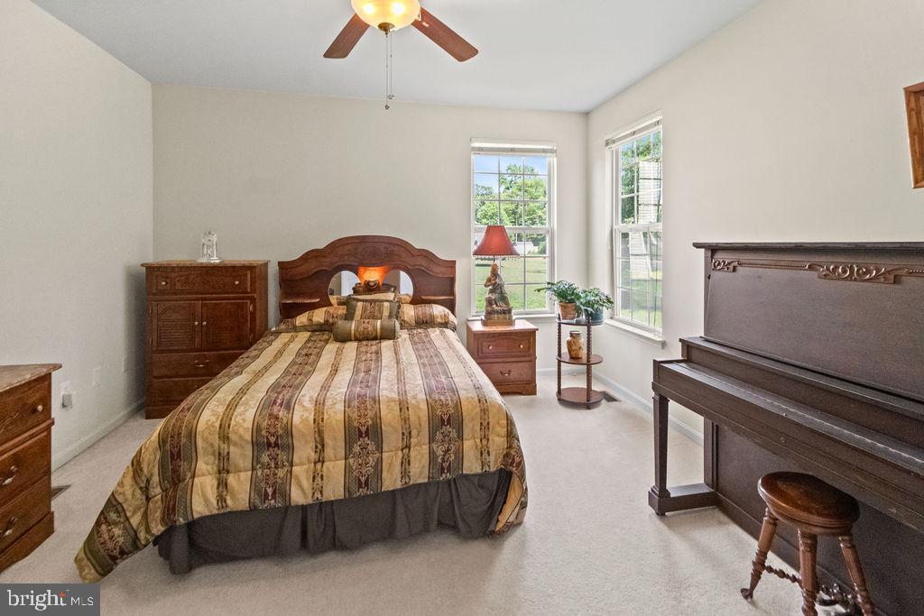 17088 Windward Ln Property Photo 12