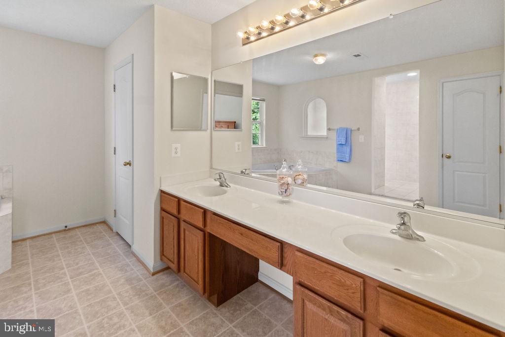 17088 Windward Ln Property Photo 24