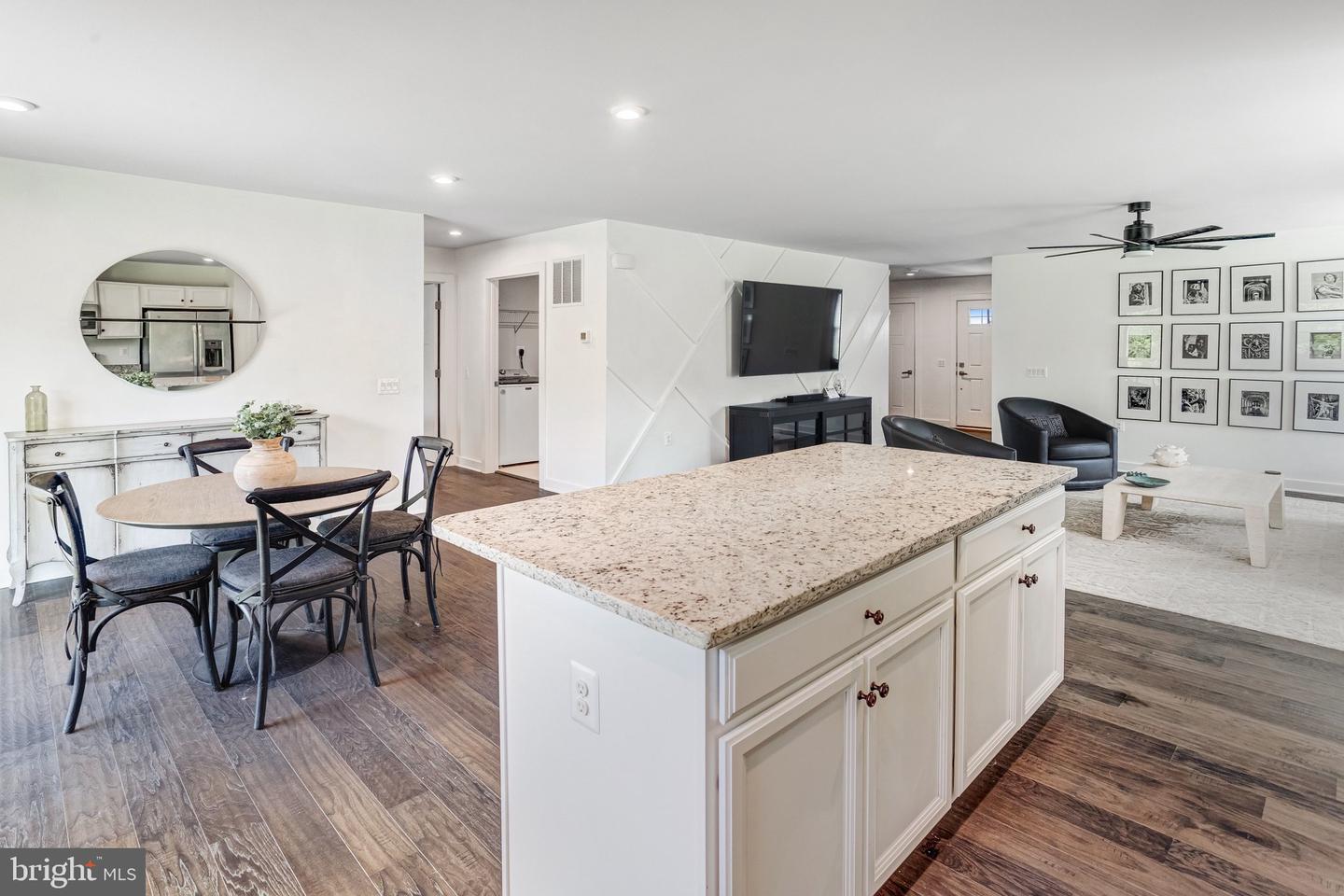 6384 Brewery Ct Property Photo 7
